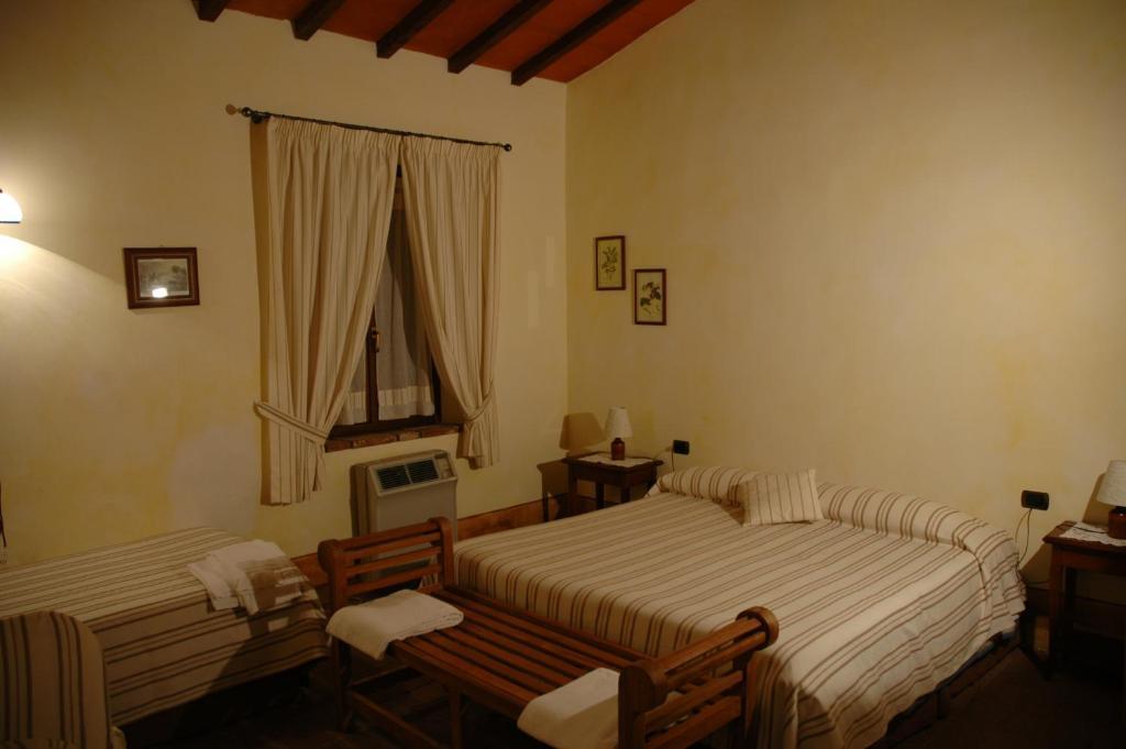 Agriturismo Le Piane Del Milia Suvereto Habitación foto